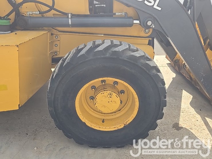 2020-deere-310sl-image-11