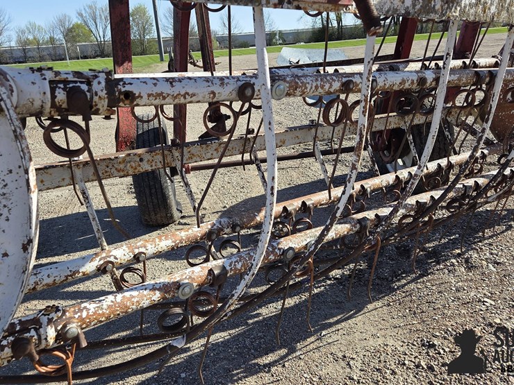 international-hay-rake-image-20