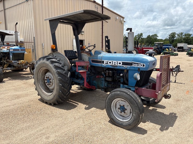 ford-3930-image-2