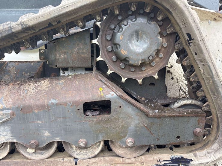 2021-bobcat-t64-image-27
