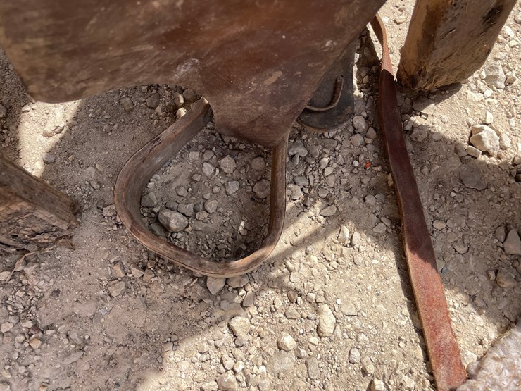 #2126-•-15"-saddle-image-12
