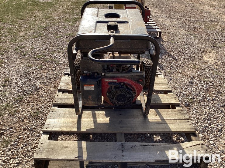 black-max-pm0535001-generator-image-6