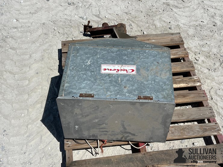 cyclone-spreader-image-3