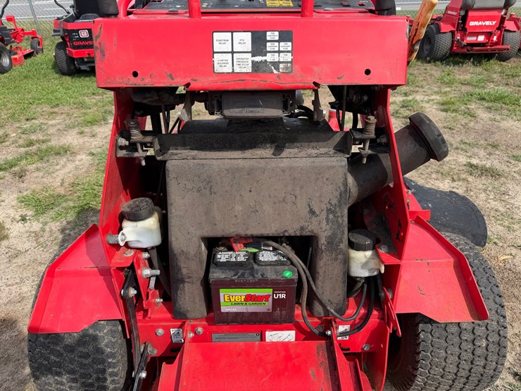 #6008-•-gravely-48"-pro-stance-48-zero-turn-lawnmower-image-14