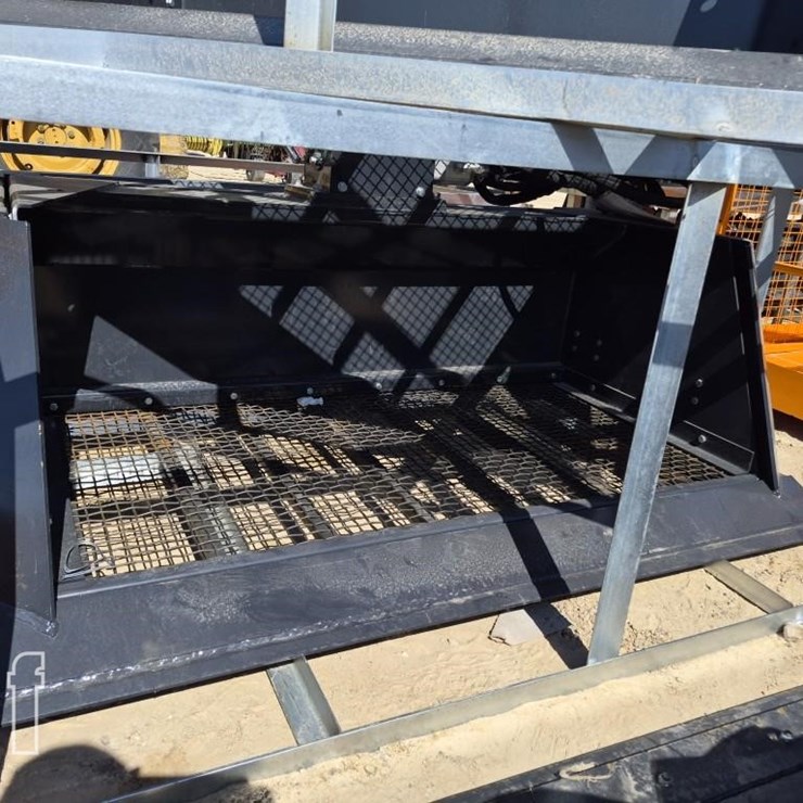 LANDHONOR HSB-12-72W HYDRAULIC SCREENING BUCKET