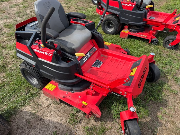#6007-•-gravely-52"-ztx52-zero-turn-lawnmower-image-8