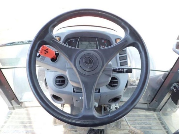 2016-kubota-m6-141-image-12