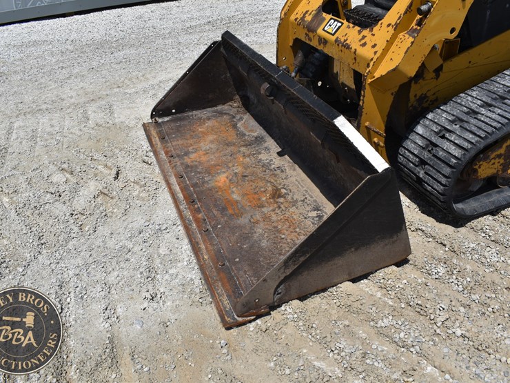 2019-caterpillar-259d-image-14