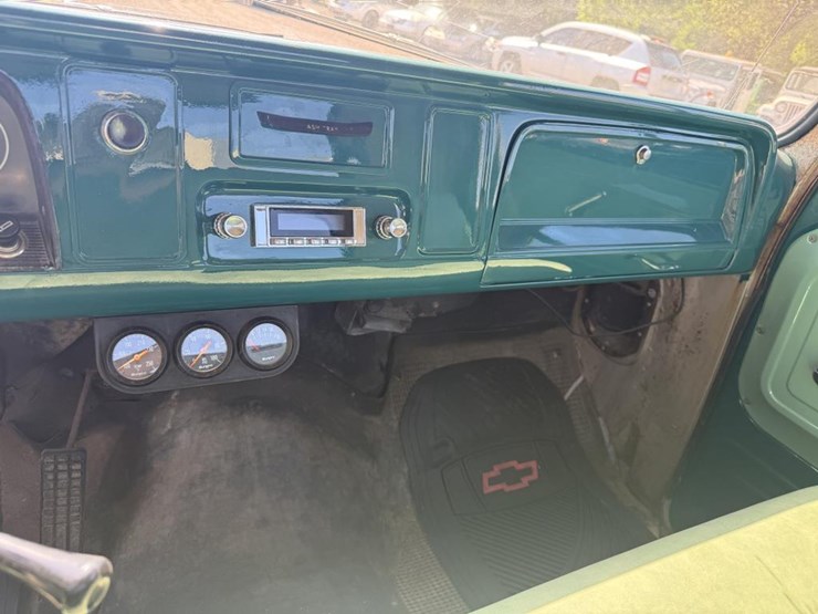 1965-chevrolet-c10-image-15