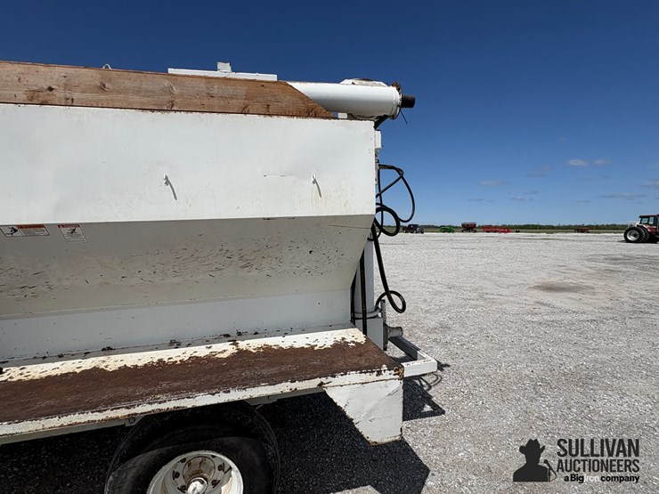 sudenga-2-compartment-feeder-wagon-image-11