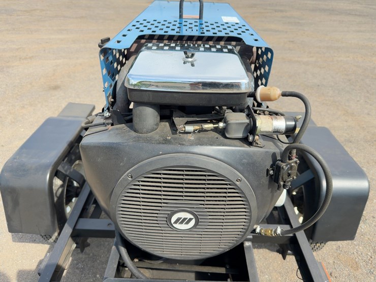 miller-legend-aead-200le-welder/generator-image-9