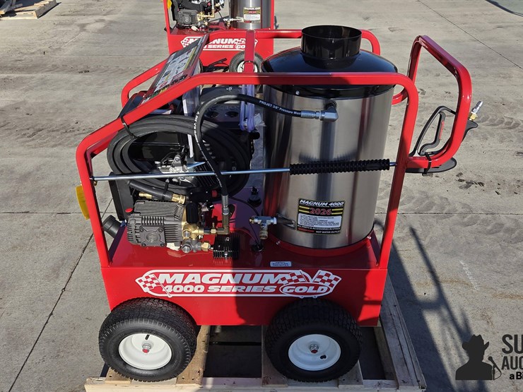 2026-magnum-4000-series-hot-water-pressure-washer-image-8