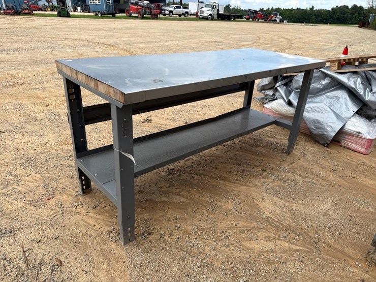 2239---2'-6"-x-6'-stainless-top-table-image-3