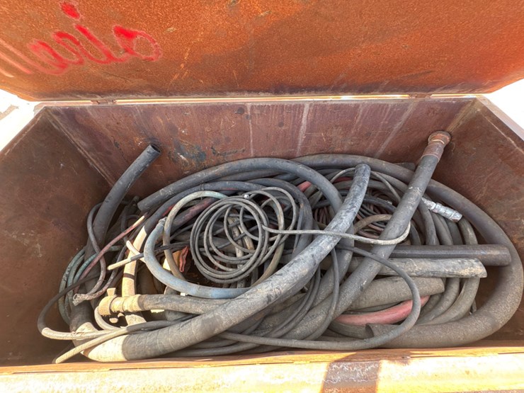 6.5’-x-3’-x-3.5’-metal-toolbox-w/-contents-&-incomplete-deutz-3-cylinder-diesel-engine-image-7