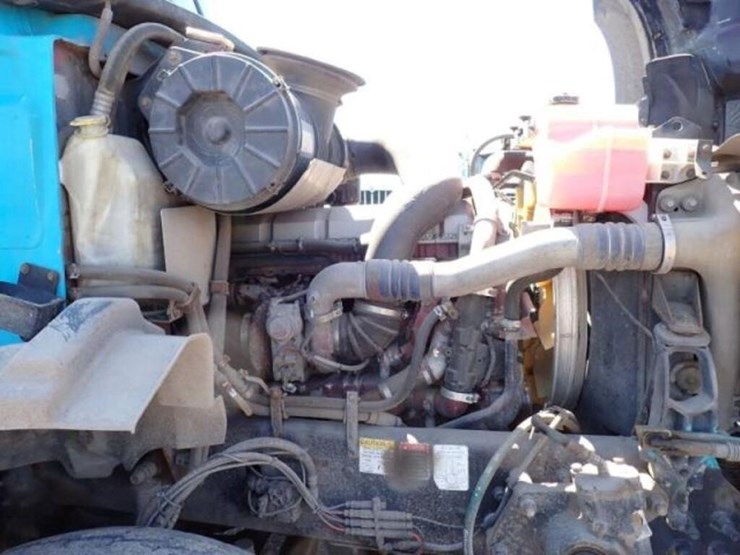 2015-mack-granite-gu813-image-33