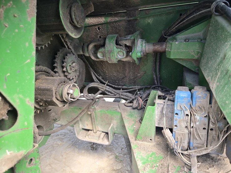john-deere-3975-image-8