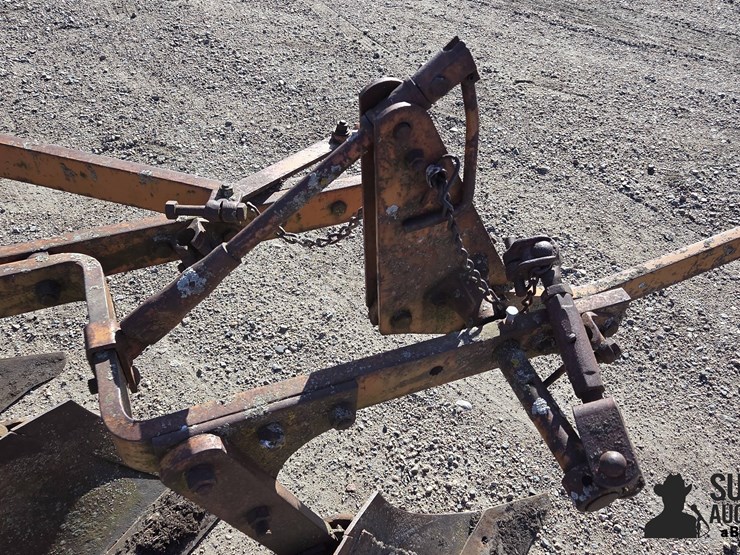 allis-chalmers-3-bottom-plow-image-12