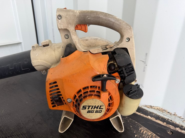 #6035-•-stihl-bg50-handheld-leaf-blower-image-2