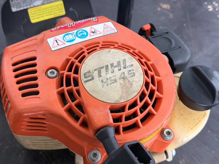 #6084-•-stihl-hs45-hedge-trimmer-image-2