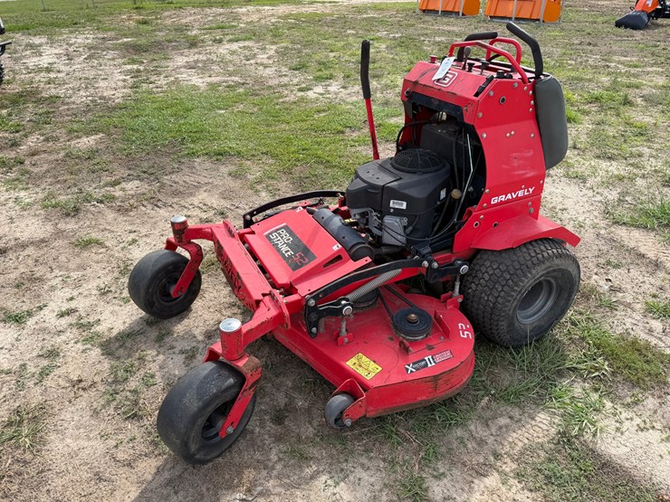 #6010-•-gravely-52"-pro-stance-52-zero-turn-lawnmower-image-1
