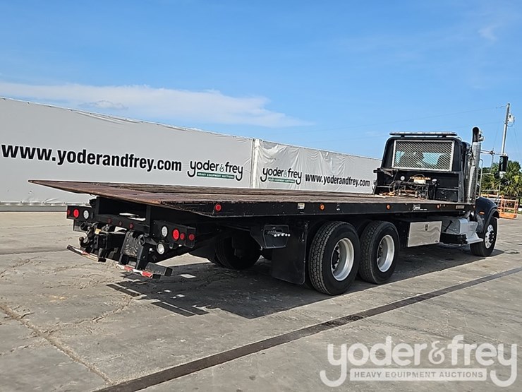 2014-peterbilt-337-image-5