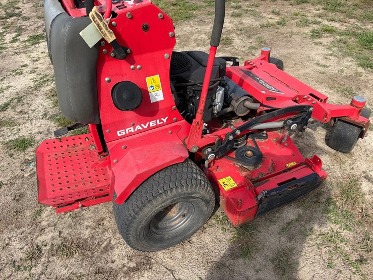 #6010-•-gravely-52"-pro-stance-52-zero-turn-lawnmower-image-6
