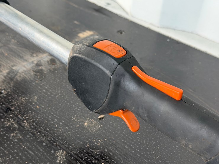 #6058-•-stihl-fc91-string-trimmer-image-5