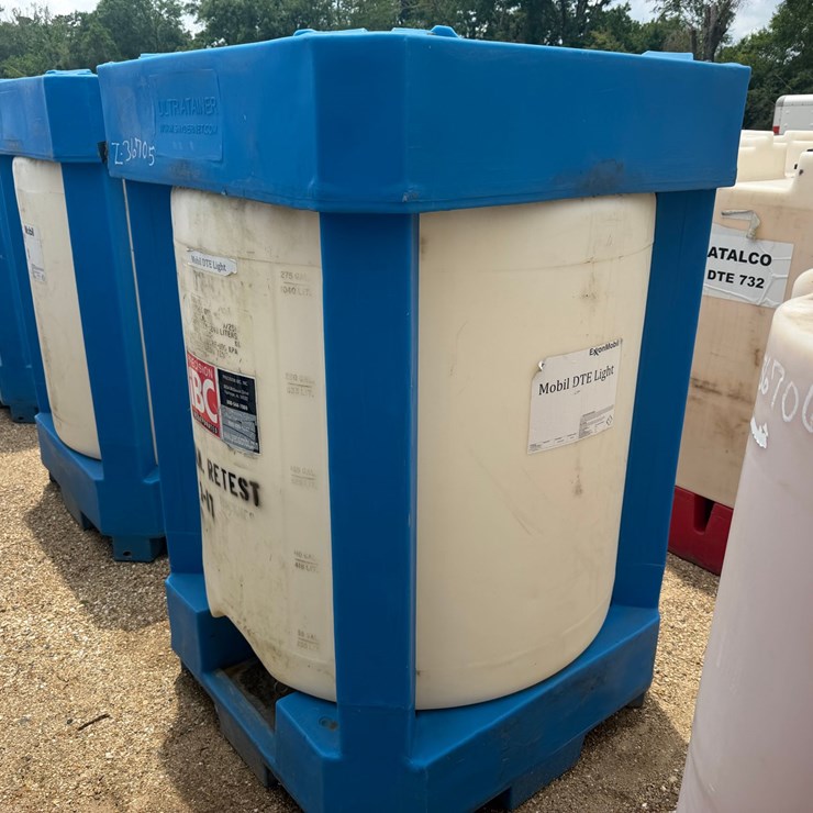 #1650 • 275 GALLON PLASTIC STORAGE OIL TANK