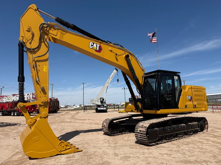 2023-caterpillar-330-image-2