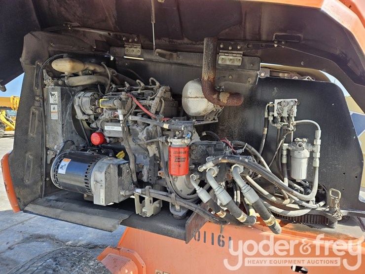 2018-jlg-400s-image-20
