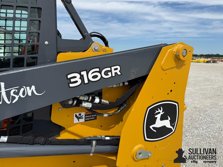 2024-deere-316gr-image-15