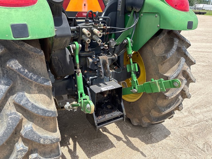 john-deere-5520-image-5