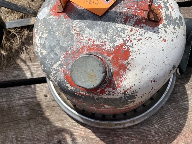 #2147-•-eagle-metal-gas-can-image-5