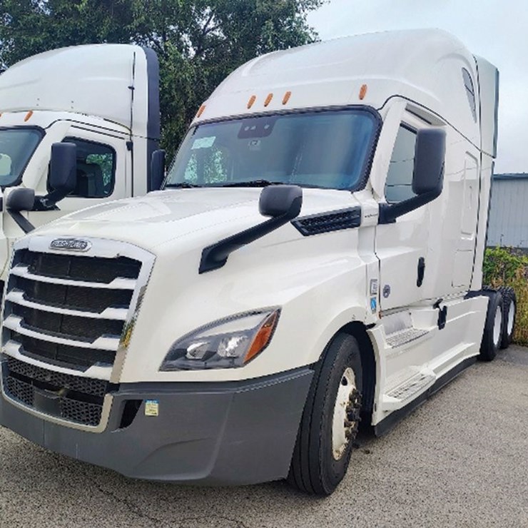 2022 FREIGHTLINER CASCADIA 126