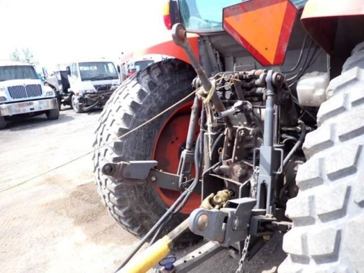 2016-kubota-m6-141-image-40