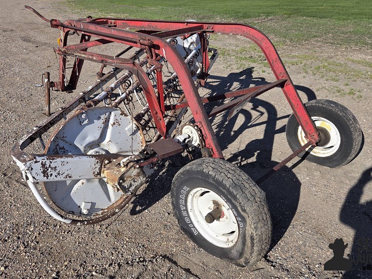 international-hay-rake-image-7