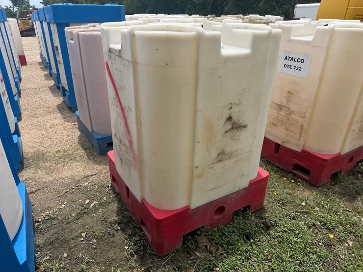 #1652-•-330-gallon-plastic-storage-oil-tank-image-1