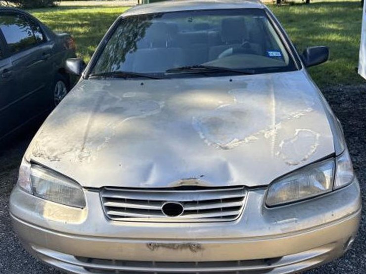 #3-•-1999-toyota-camry-image-2