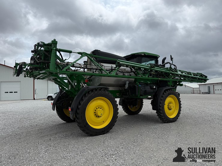 2024-john-deere-412r-image-5