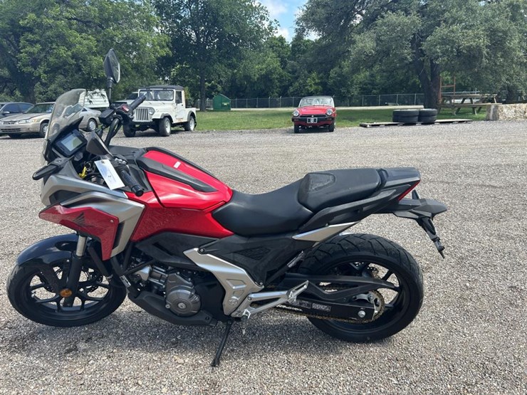 #2-•-2022-honda-nc750xd-image-23
