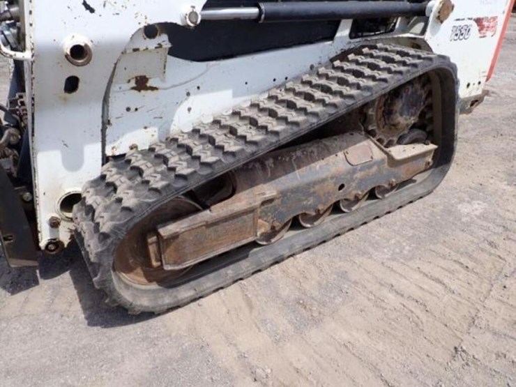 2017-bobcat-t550-image-26
