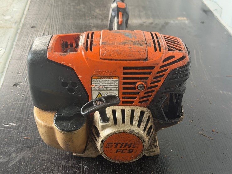 #6055-•-stihl-fc91-string-trimmer-image-2