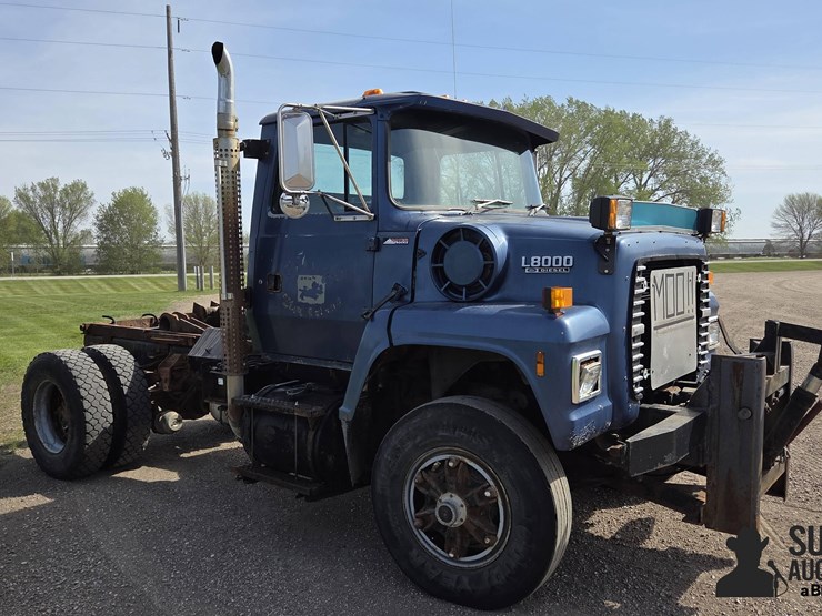 1994-ford-l8000-image-3