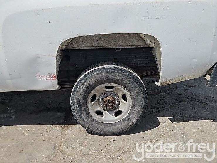 2006-chevrolet-silverado-2500hd-image-11
