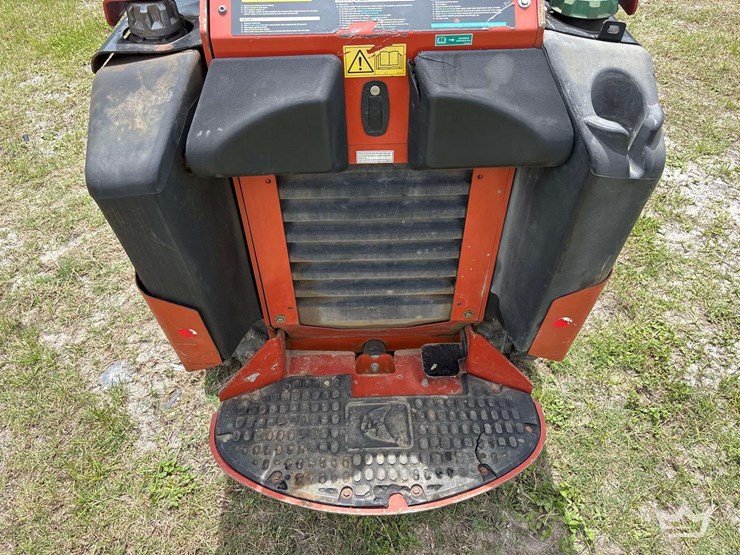 2020-ditch-witch-sk800-image-24