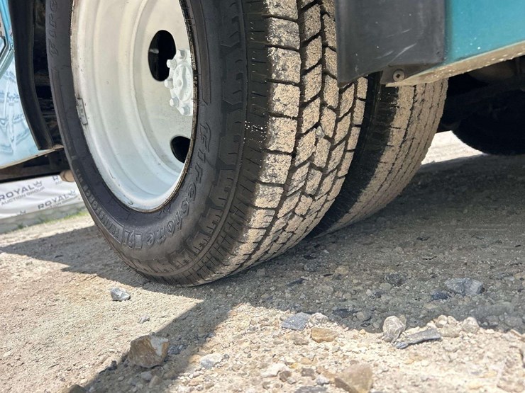 2017-ford-e450-image-21