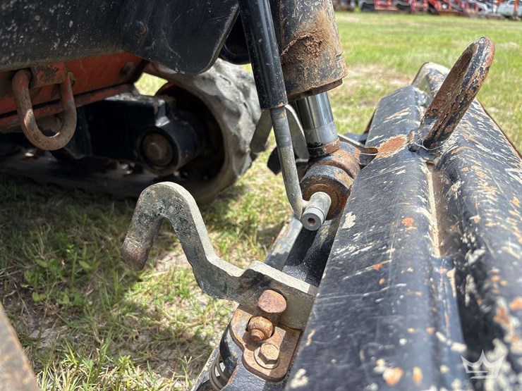 2020-ditch-witch-sk800-image-11