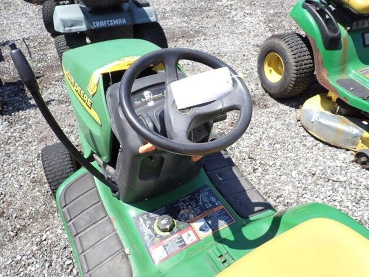 john-deere-lt166-image-9