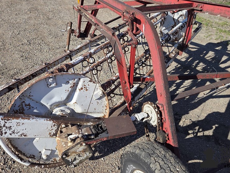 international-hay-rake-image-14