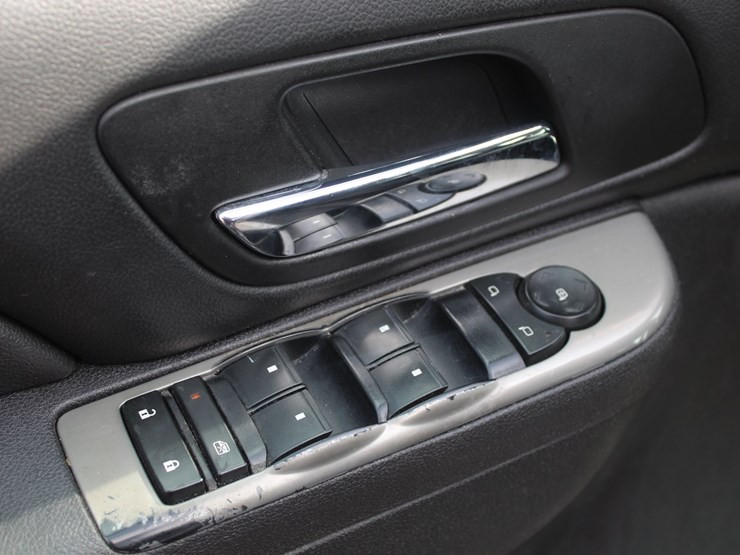 2013-chevrolet-tahoe-image-7